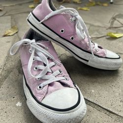 Converse Size 5.5. CTAS MADISON OX STRAWBERRY JAM/WHITE