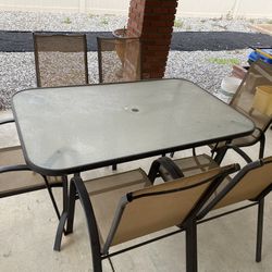 Outdoor Patio Table & Chairs Set
