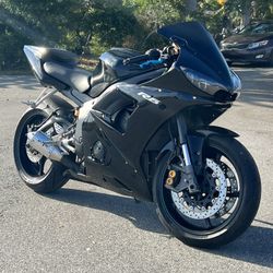 Yamaha R6