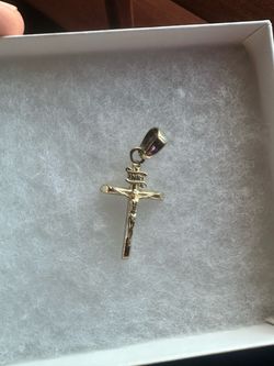 Gold Gld Cross pendant