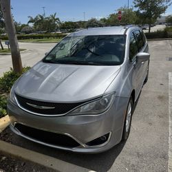 2018 Chrysler Pacifica