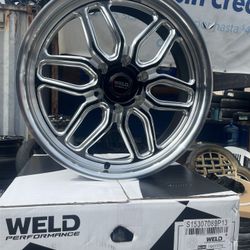 Weld Laguna 6 20x7 6x135 