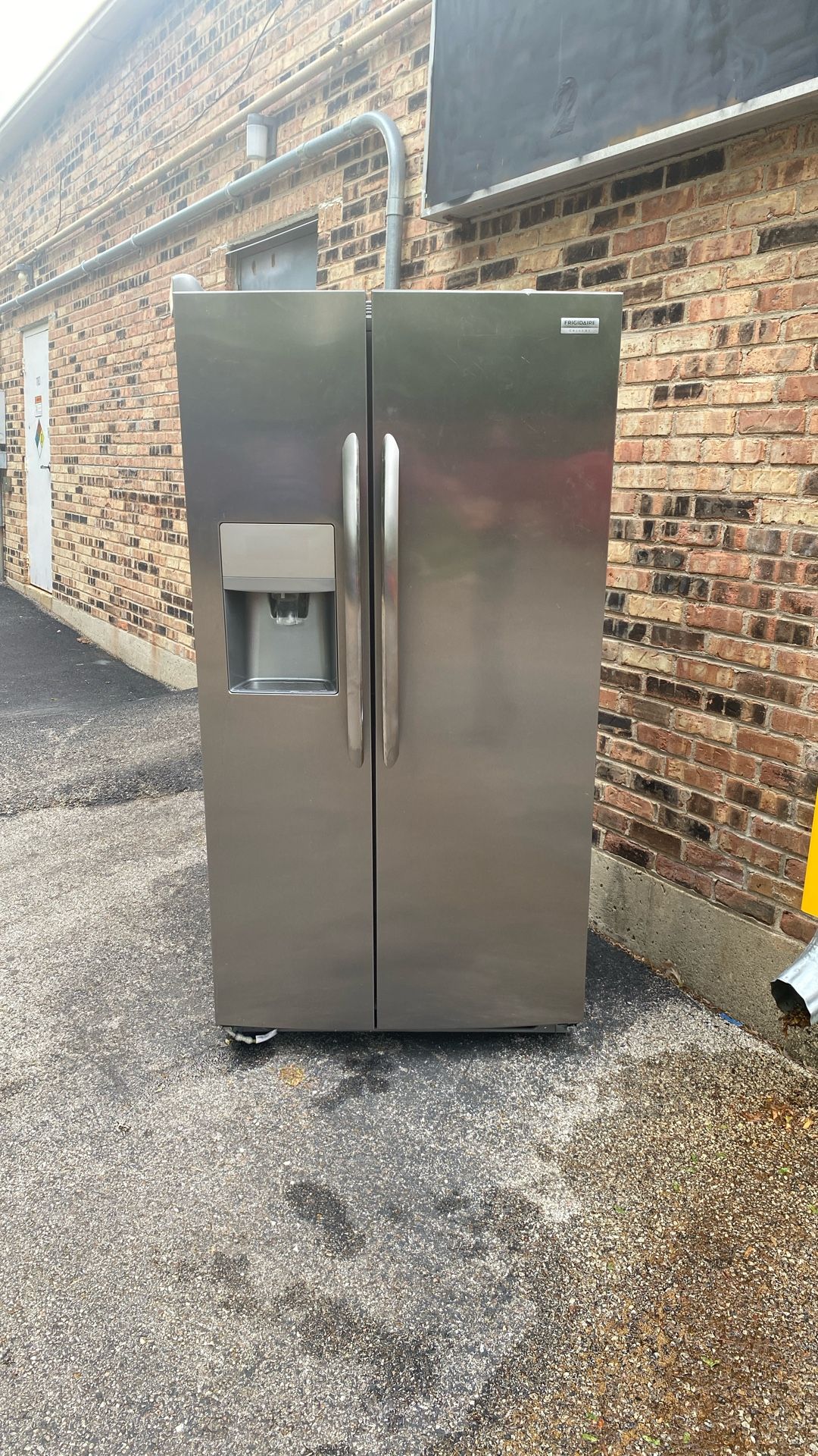 Frigidaire Fridge