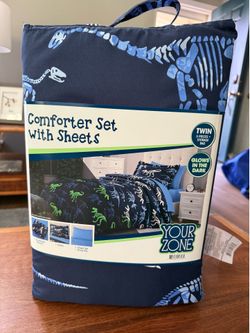 Your Zone Glow in the Dark  5-Piece Dinosaur Bedding Set for Kids - TWIN SIZE