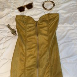 Boutique Women’s Clothing (Dress)