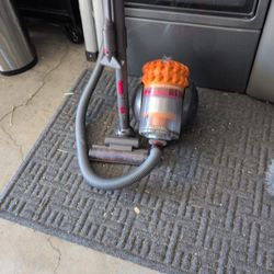 DYSON Big Ball Vacuum $20