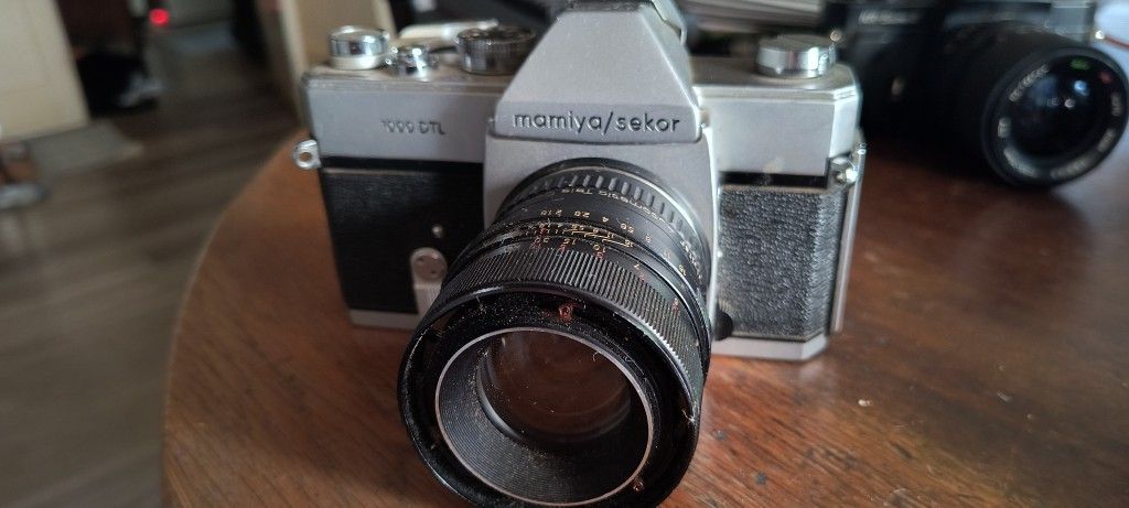 Vintage Mamiya Sekor 1000 DTL
