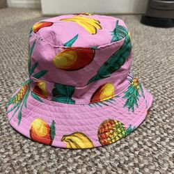 Reversible bucket hat