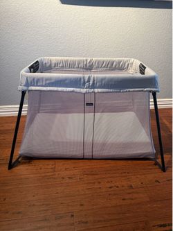 Baby Bjorn Travel Portable Crib Pack N Play