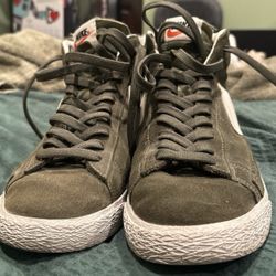 Olive Green Nike blazers - Size 9.5 - Excellent Condition