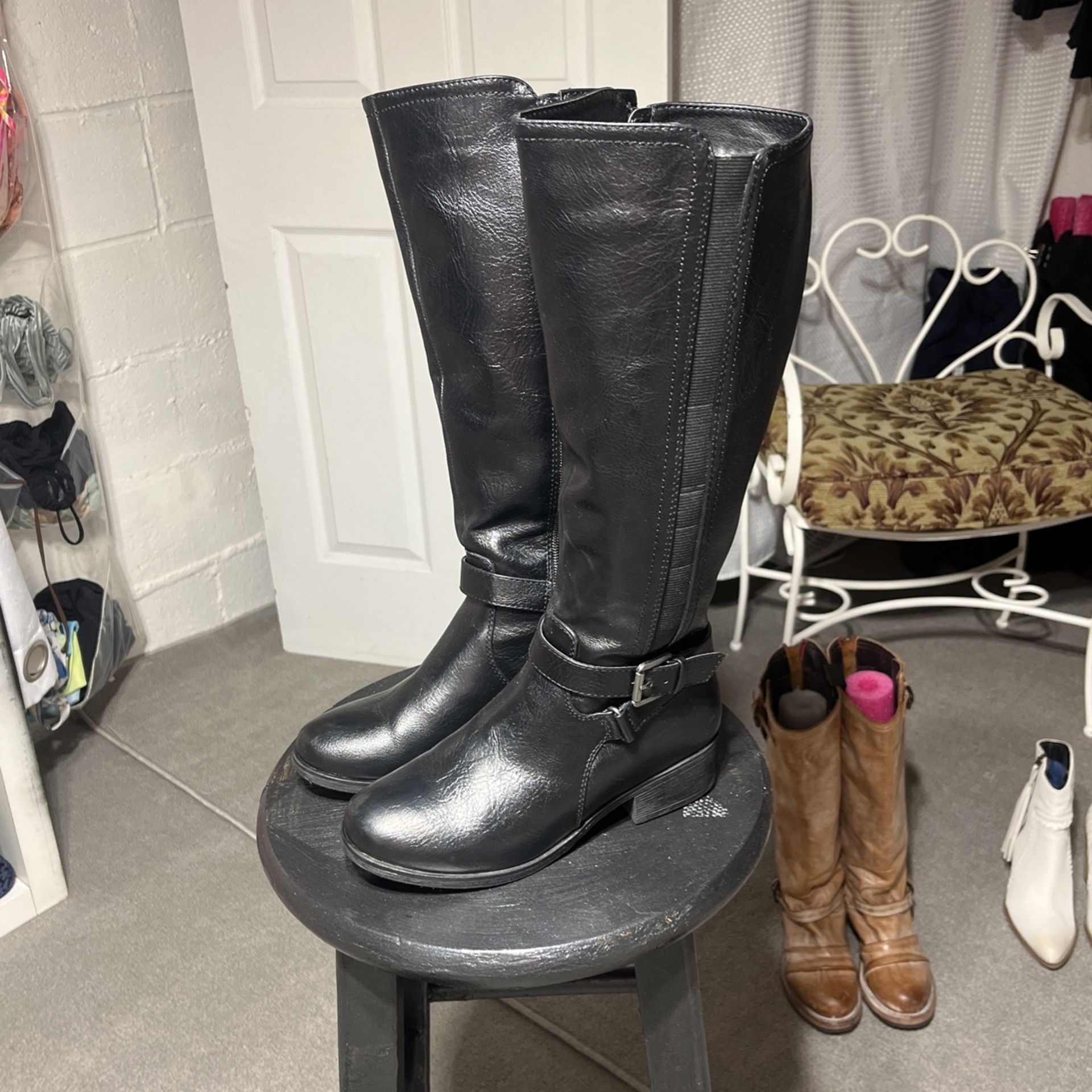 Womens Boots Size 6