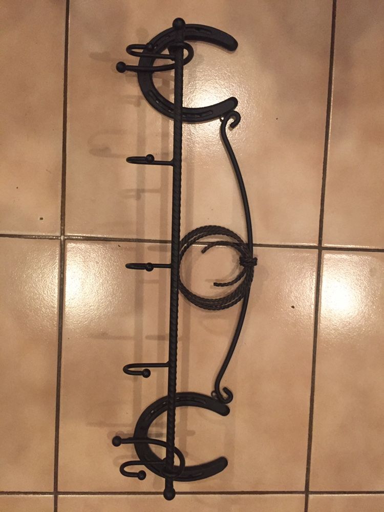 Western Coat Hanger Horseshoe Rope Metal