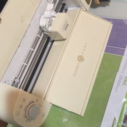 CRICUT EXPLORE AIR 2