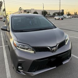2018 Toyota Sienna