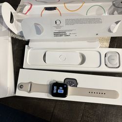 Apple Watch Series 8 45mm Stainless Steal 