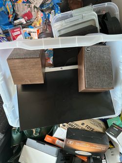 Hp with speakers
