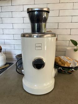 Novis Vita Juicer