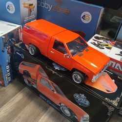 Redcat racing a Nissan hardbody founders edition July special deal cheaper than anywhere else $599