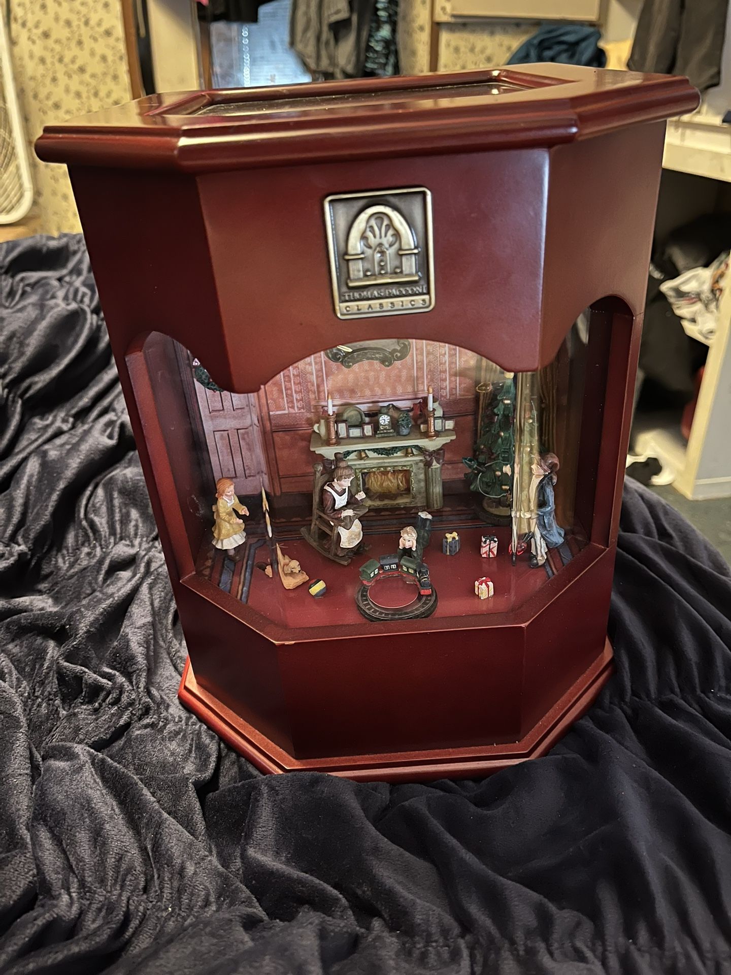 Thomas Pacconi Music Box