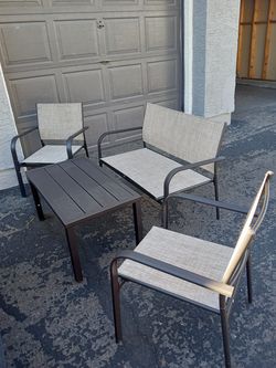 New 4 piece Patio Set Retail $180