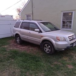 2008 Honda  Pilot Needs Transmission 113000 Original Miles and Willing To Trade