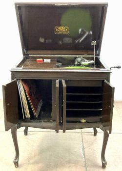 Victor Talking Machine Victrola & Cabinet