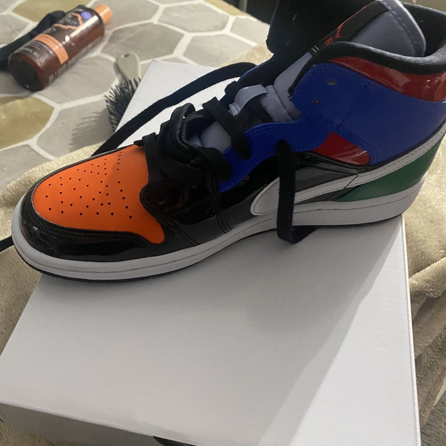 New Size 7 WMNS Air Jordan 1 Min SE