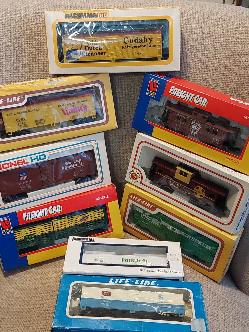 Train Vintage in box Bachmann Mix Ho Train Cars lot of 9 cars for