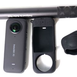 Insta360 X3 360 Degree Camera + Invisible Selfie Stick + Silicone Case