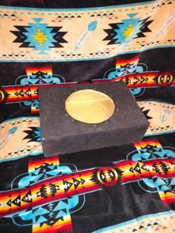 Low profile subwoofer box