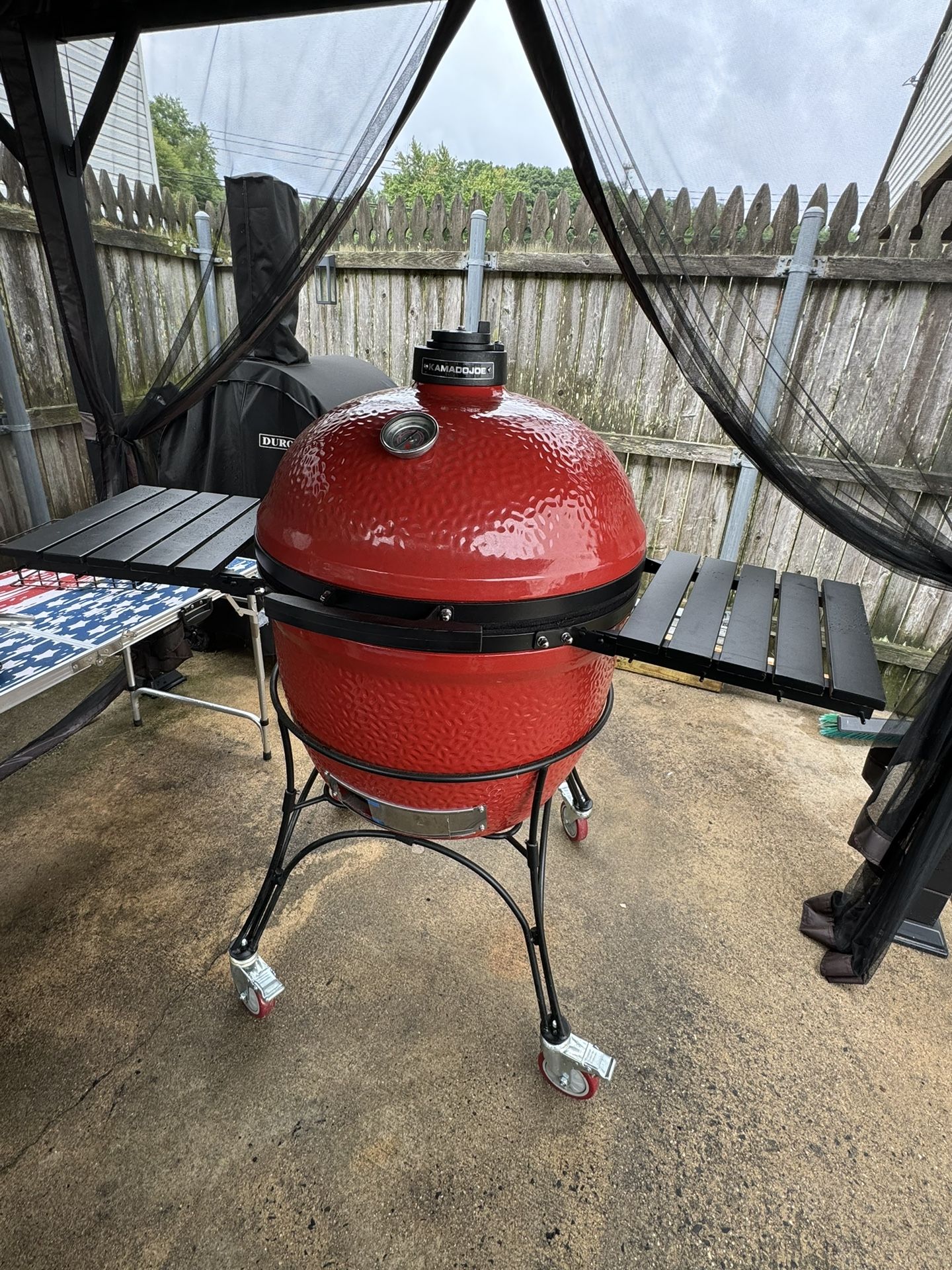 Kamado Joe BIG JOE Series 1 (barely Used) With Extras