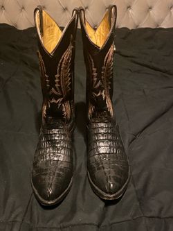 El general crocodile boots size 8 great condition.  $150