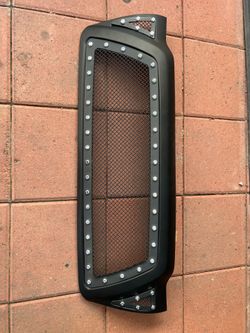 Toyota tacoma front grill