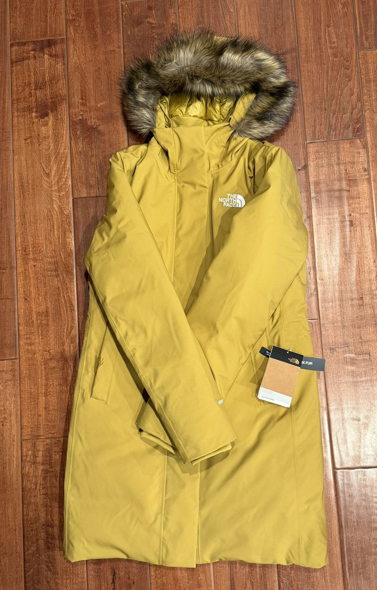 The North Face Women’s Arctic Parka Goose Down Insulated Amber Green Size Small NWT