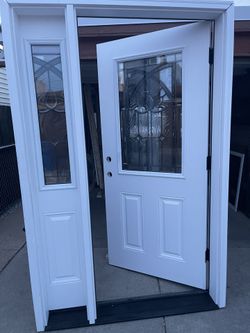 New Entry Door Fiberglass Jeld Wen Size W51. H 80.3/4 Right Hand Inswing. Jam  Size Is 6.1/2 Inch $1950 White Painted Or Patio Door New 