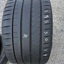 2 MICHELIN 4s 285/30/20