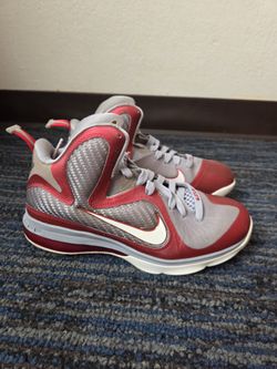 Nike LEBRON 9 OHIO State Basketball Sneakers Size 7