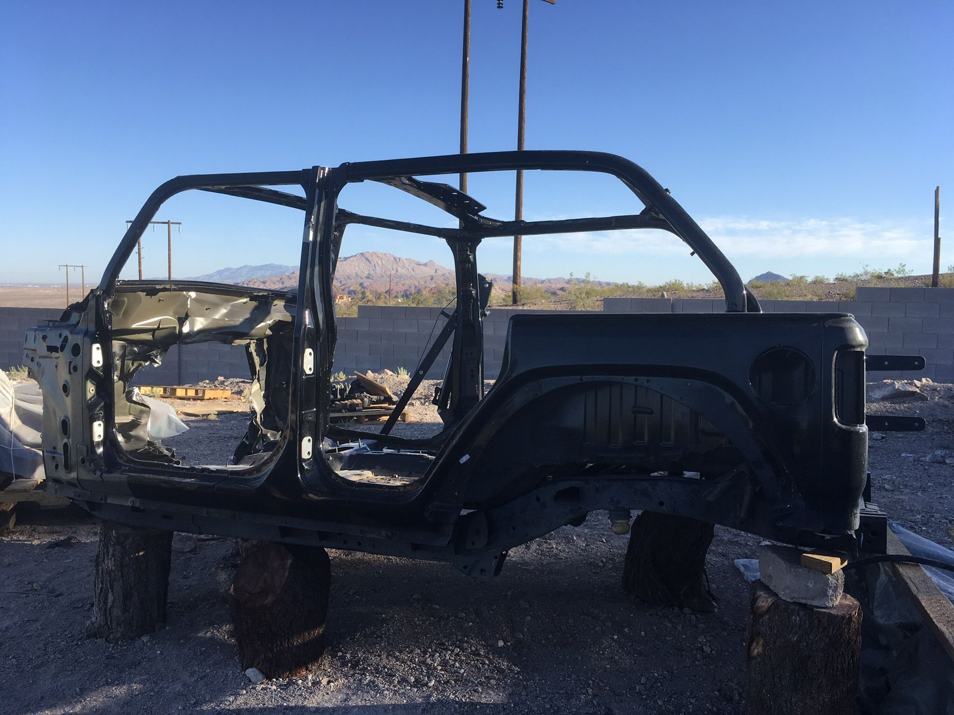 2018 JL Jeep Wrangler Body Shell Salvage Parts only