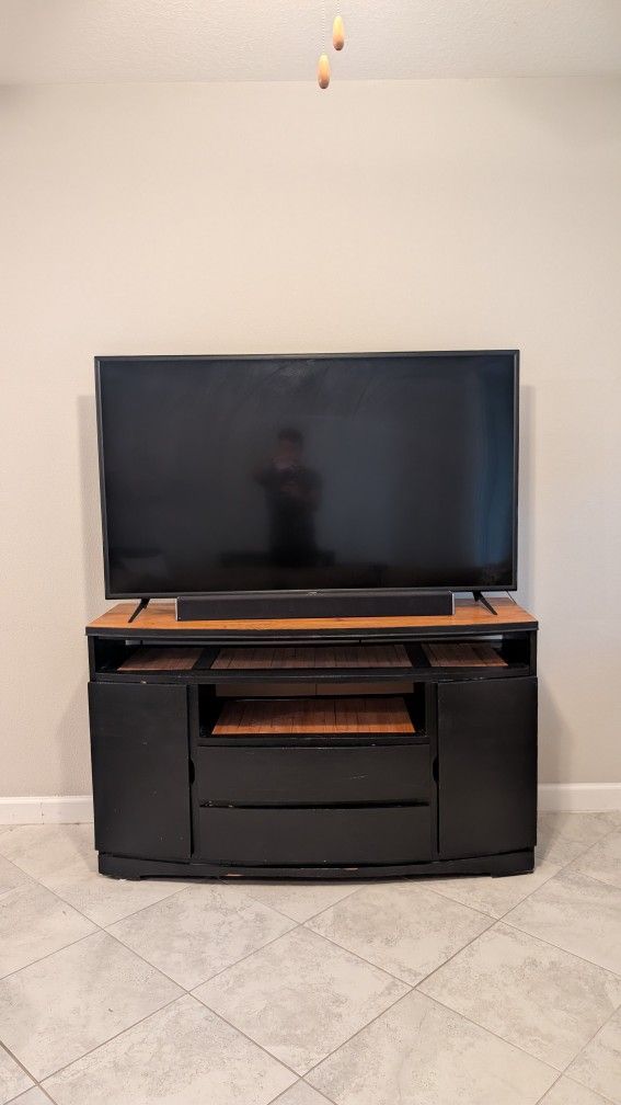 TV Stand (Entertainment Center)