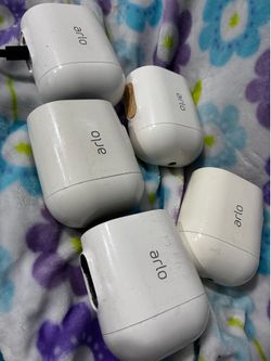 5 Arlo cameras