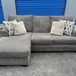 FREE DELIVERY!! ✅✅ AMAZING GRAY SECTIONAL!