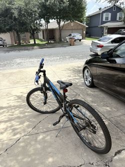 Trek 820 Mountain Bike - Ready To Ride