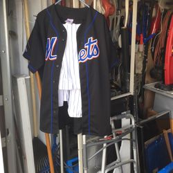 Mets shirt and pants XL
