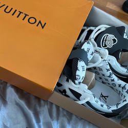 Louis Vuitton Arch light Sneaker, Black ,White ,Grey, Size 9.5