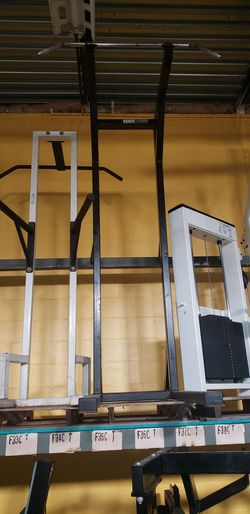 Commercial Pull Up Chin Dip Station Power Tower
