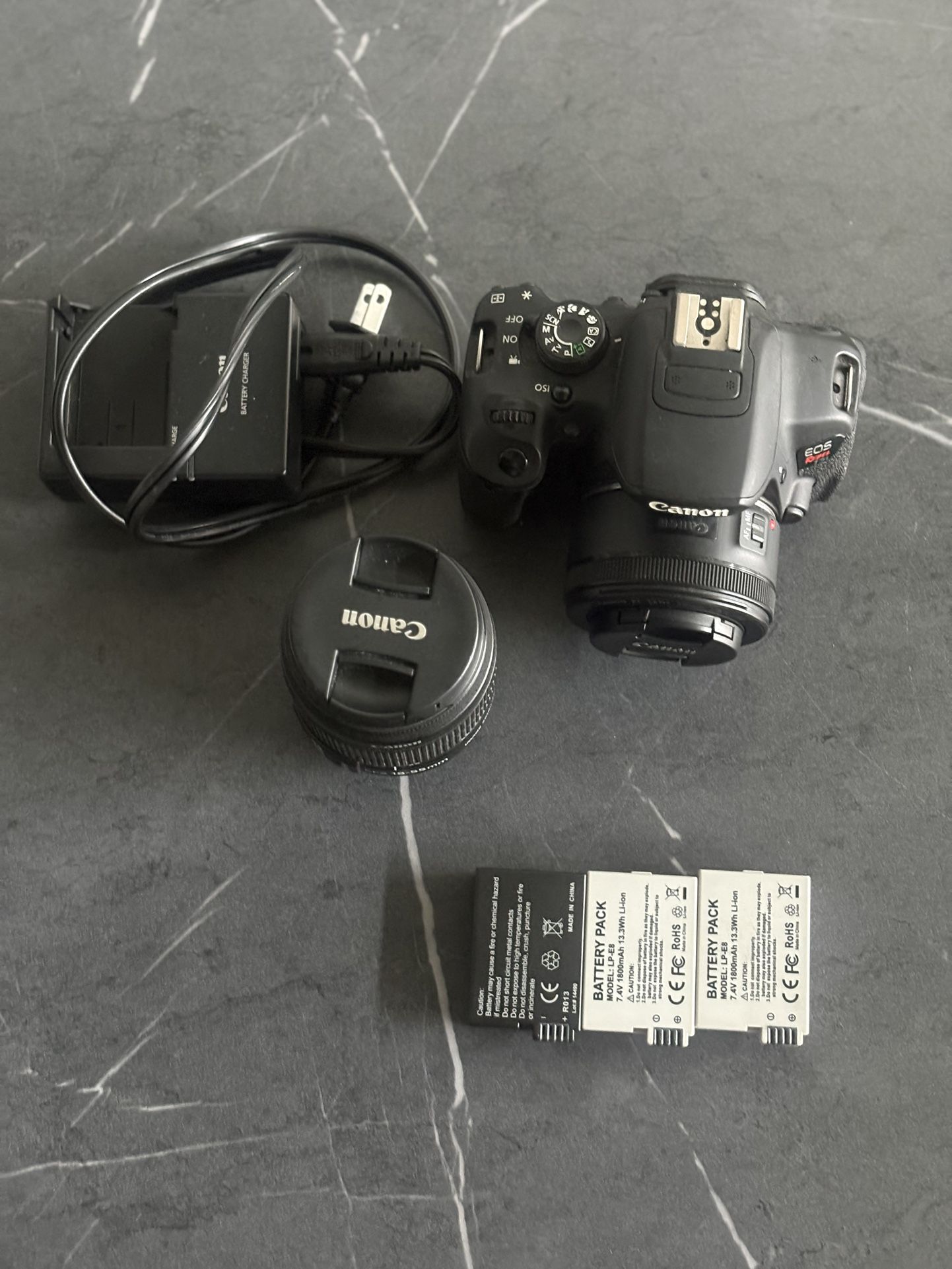📸 Canon EOS Rebel T5i Bundle – Great Condition + Extras!