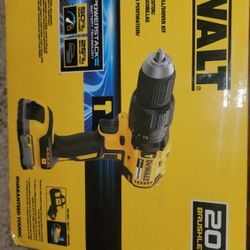 Dewalt Hammerdrill Kit Powerstack Battery 