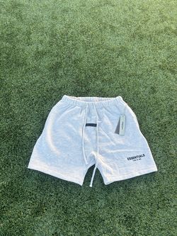 Essential cream shorts