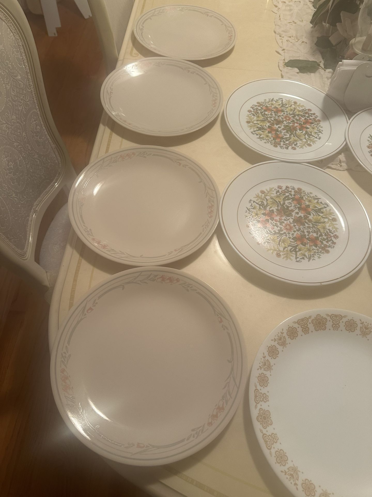 Corningware Dinner Plates , 10 “ In Diameter Only $14.00 For A Set Of 4