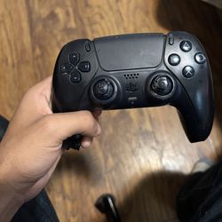 PS5 controller